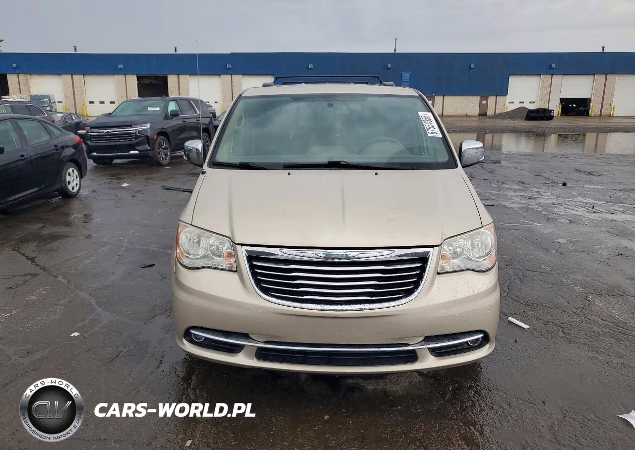 2013 Chrysler Town & Country Touring L VIN:2C4RC1CG0DR645921 - 5