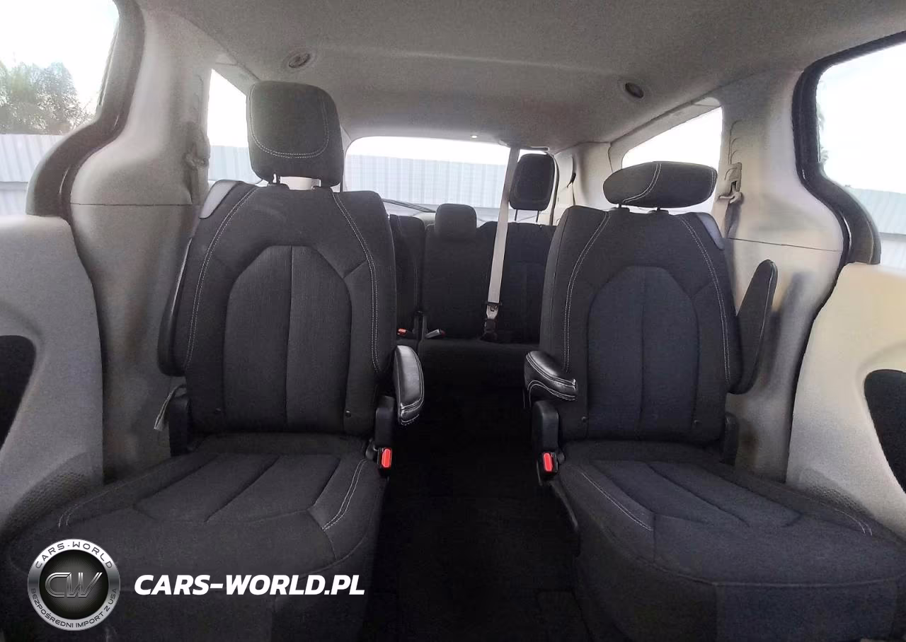 2023 Chrysler Voyager Lx VIN:2C4RC1CG5PR519638 - 10