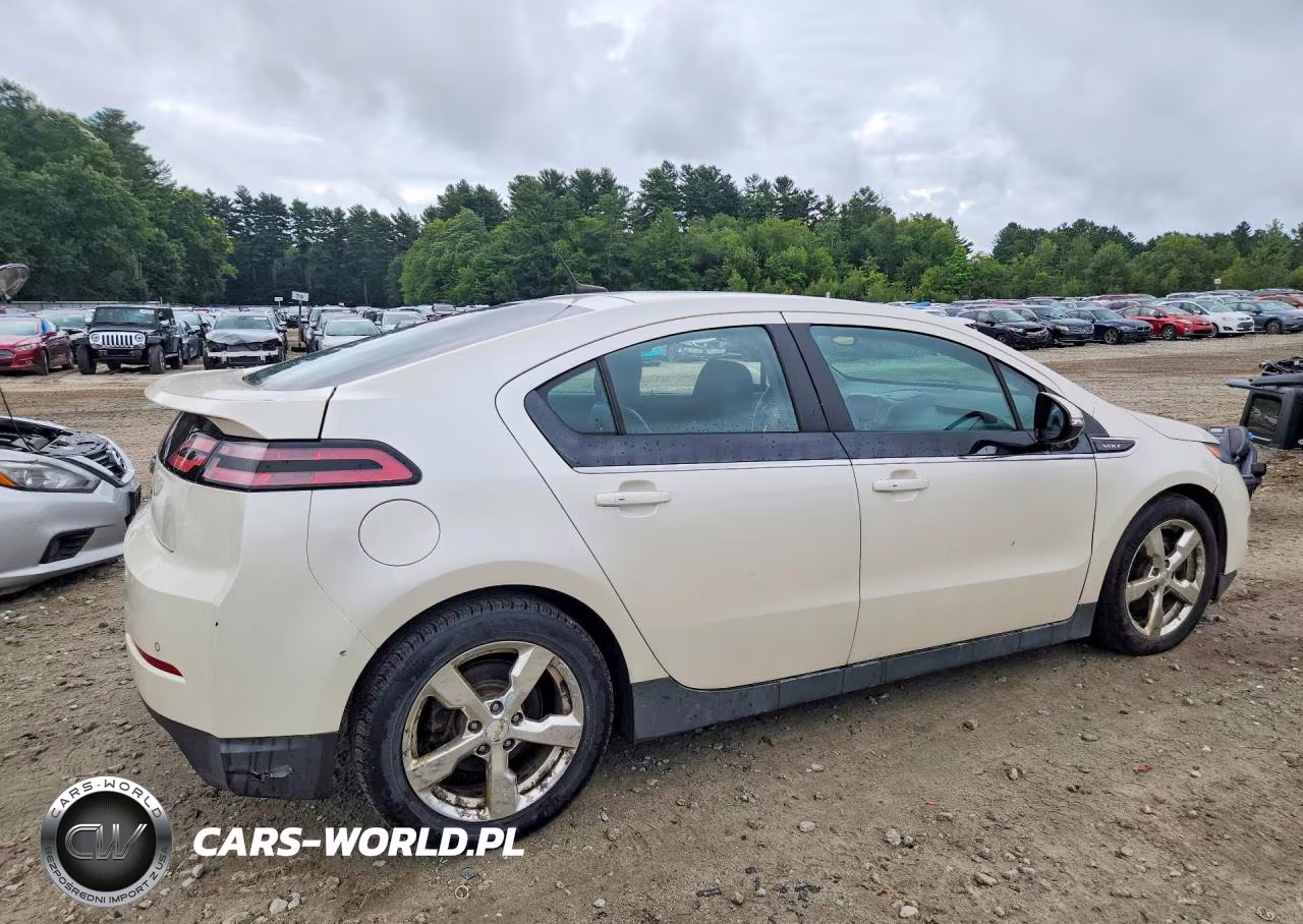2014 Chevrolet Volt VIN:1G1RH6E47EU160139 - 3