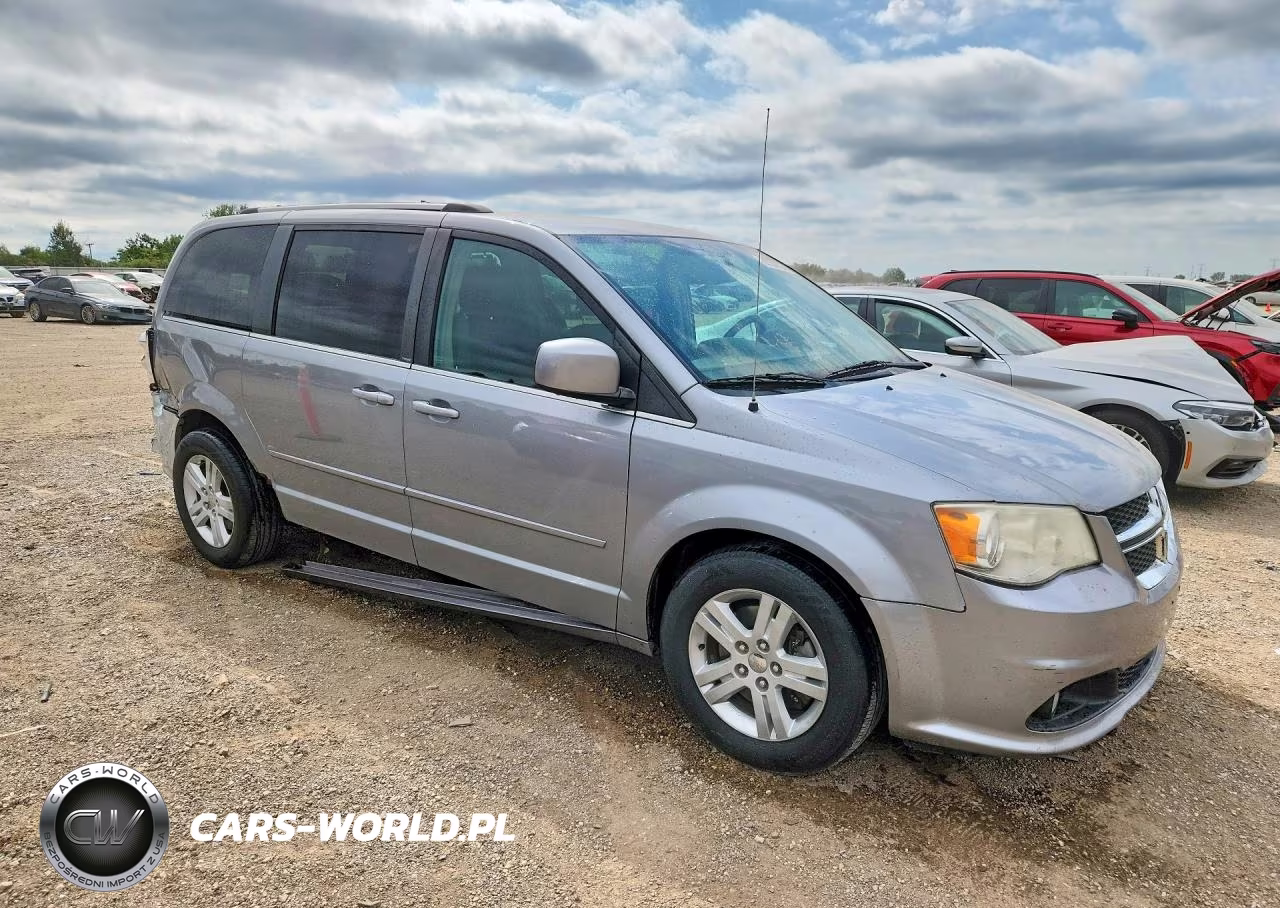 2013 Dodge Grand Caravan Crew VIN:2C4RDGDG4DR796470 - 4