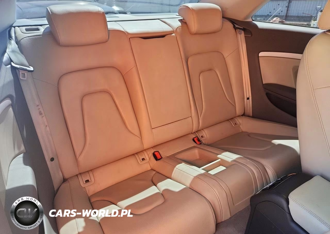 2011 Audi A5 Premium Plus VIN:WAULFAFR1BA004737 - 10