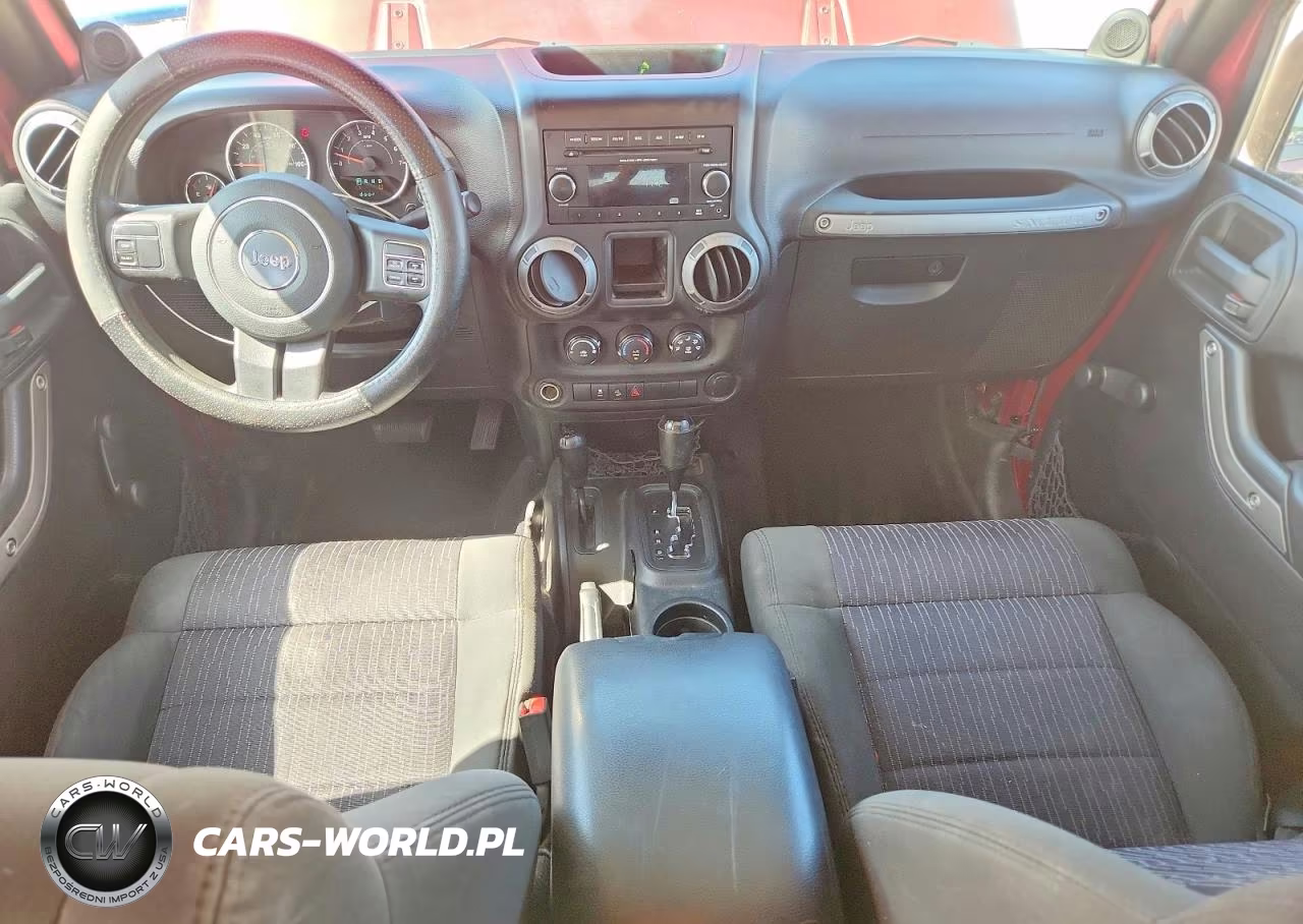 2012 Jeep Wrangler Unlimited Sport VIN:1C4BJWDG1CL136754 - 8