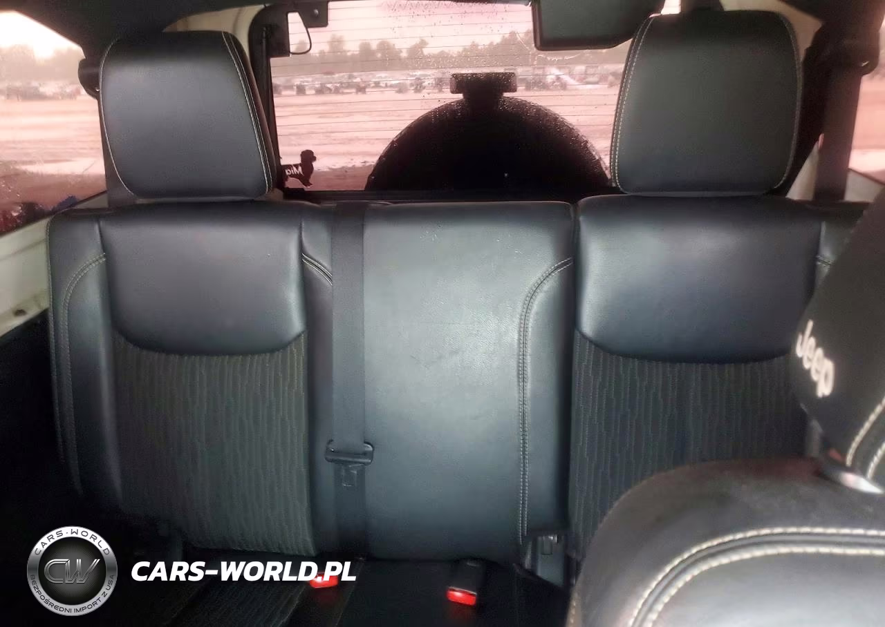 2014 Jeep Wrangler Unlimited Sport VIN:1C4BJWDG9EL206424 - 10