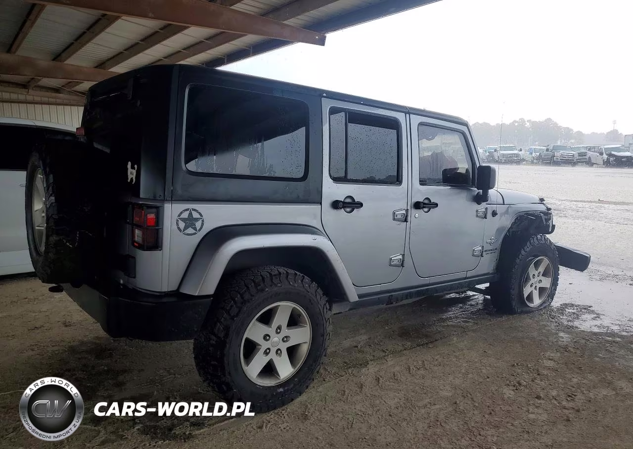 2014 Jeep Wrangler Unlimited Sport VIN:1C4BJWDG9EL206424 - 3