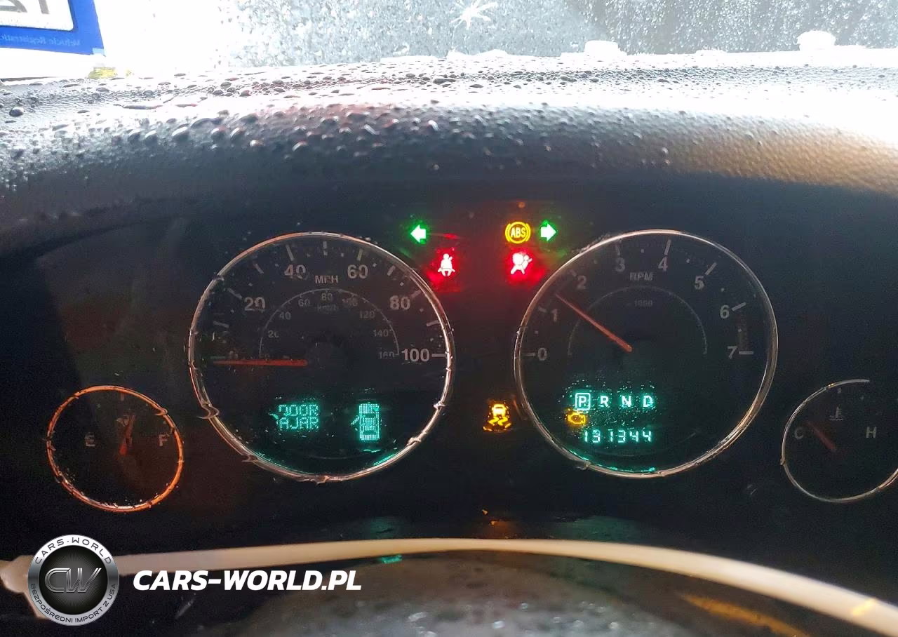2014 Jeep Wrangler Unlimited Sport VIN:1C4BJWDG9EL206424 - 9