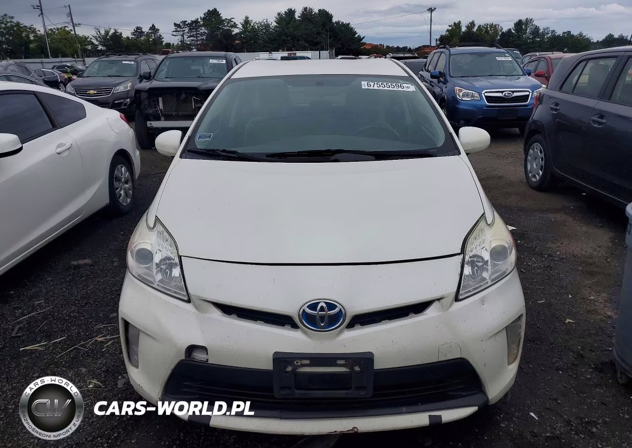2015 Toyota Prius Two VIN:JTDKN3DU8F0471699 - 5