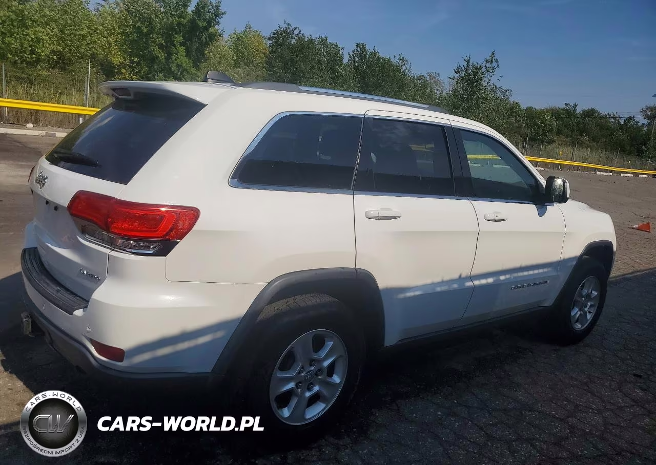 2016 Jeep Grand Cherokee Laredo VIN:1C4RJFAG6GC319172 - 3