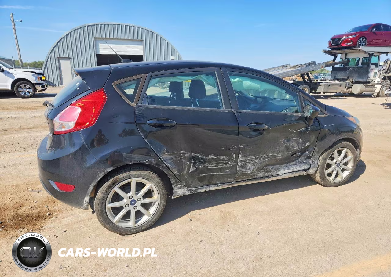 2018 Ford Fiesta Se VIN:3FADP4EJXJM105591 - 3
