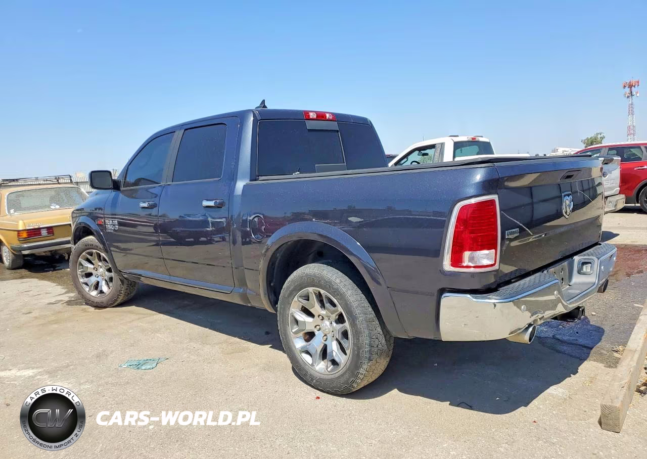 2019 Ram 1500 Classic Laramie VIN:1C6RR6NM4KS747711 - 2