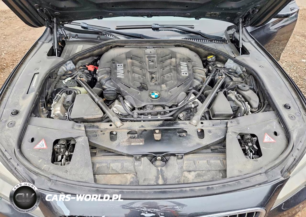 2015 BMW 750 Lxi VIN:WBAYF8C5XFD654915 - 11