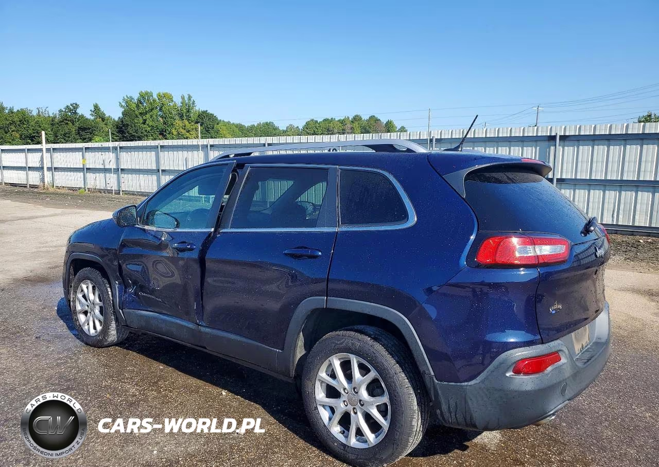 2015 Jeep Cherokee Latitude VIN:1C4PJLCB7FW689843 - 2