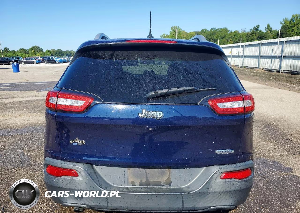 2015 Jeep Cherokee Latitude VIN:1C4PJLCB7FW689843 - 6