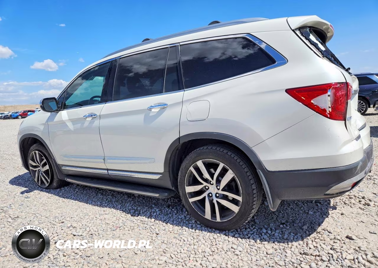 2016 Honda Pilot Touring VIN:5FNYF6H93GB017135 - 2