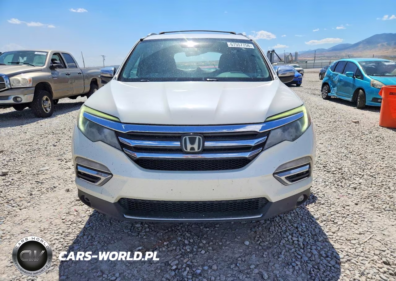 2016 Honda Pilot Touring VIN:5FNYF6H93GB017135 - 5