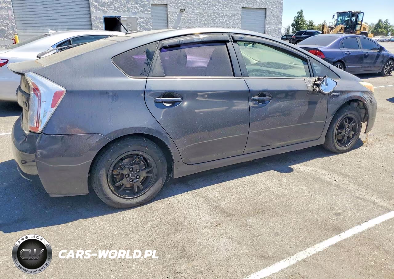 2012 Toyt Prius VIN:JTDKN3DU1C1511823 - 3