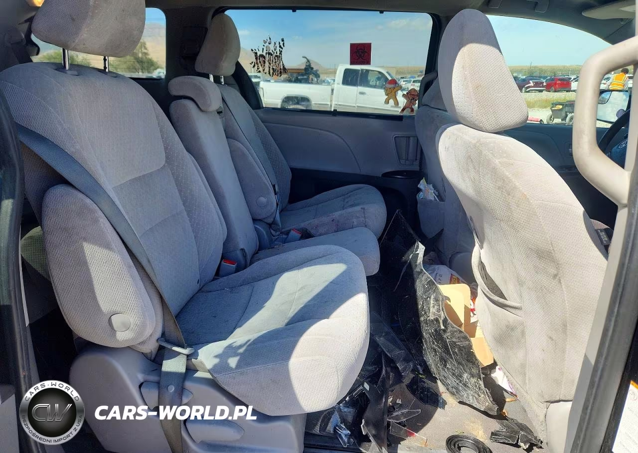 2020 Toyota Sienna Le VIN:5TDKZ3DC4LS021861 - 11