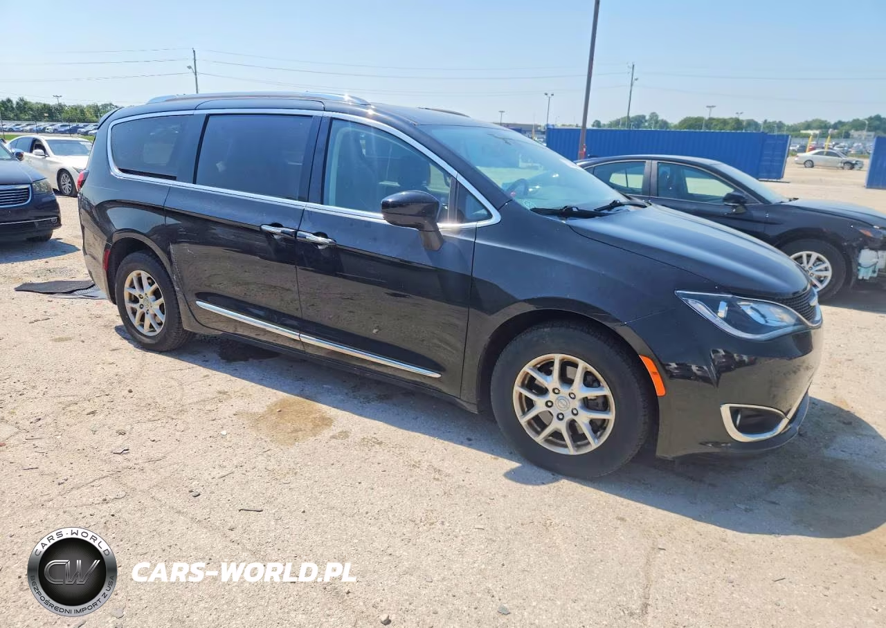 2020 Chrysler Pacifica Touring L VIN:2C4RC1BG9LR264150 - 4
