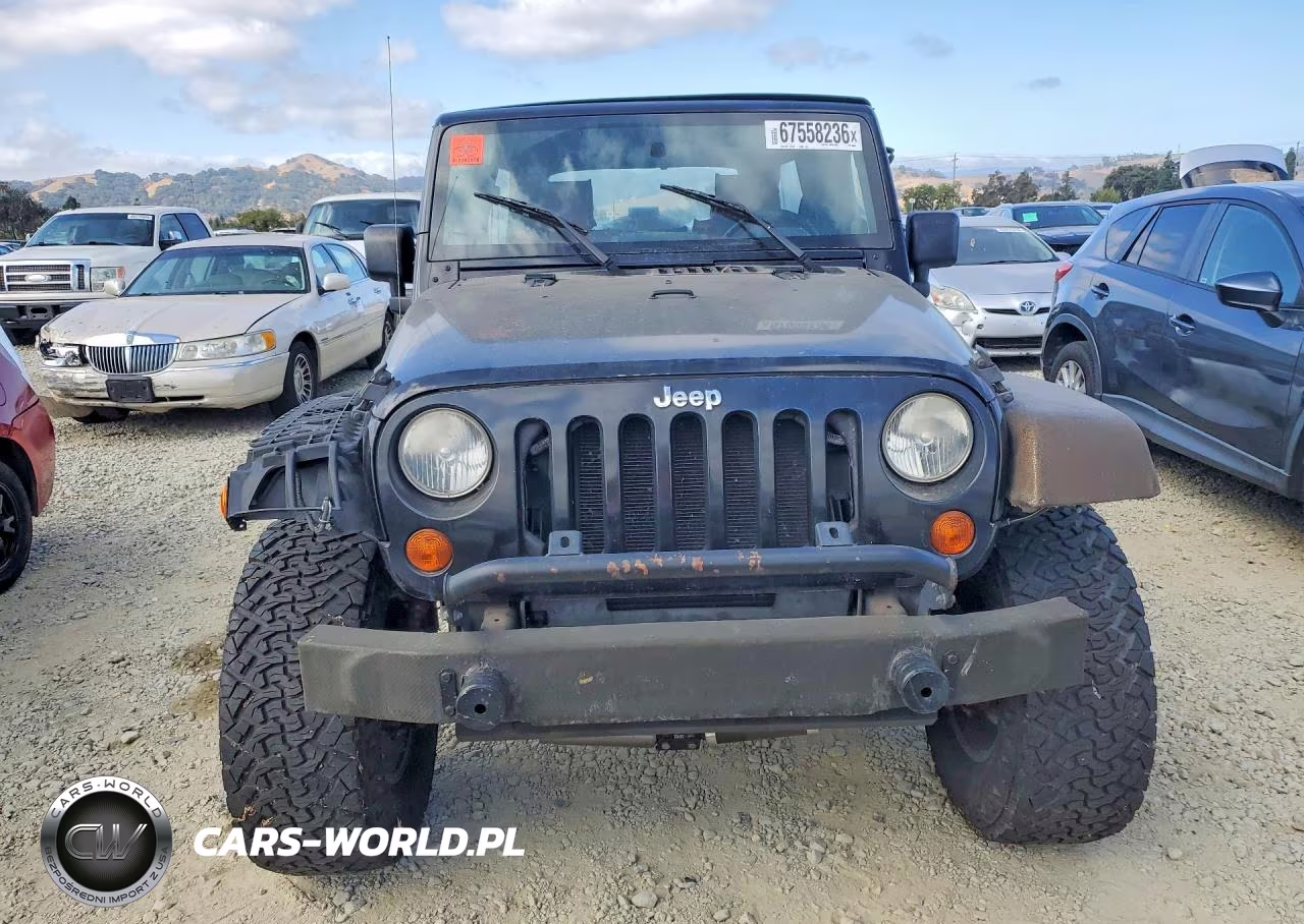 2008 Jeep Wrangler Unlimited X VIN:1J4GA39108L508353 - 5
