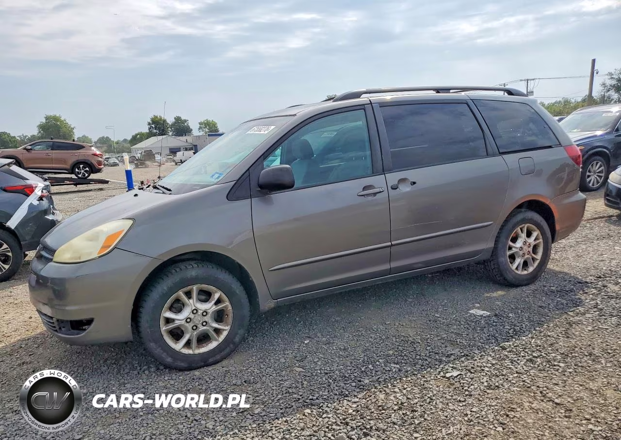 2005 Toyota Sienna Le