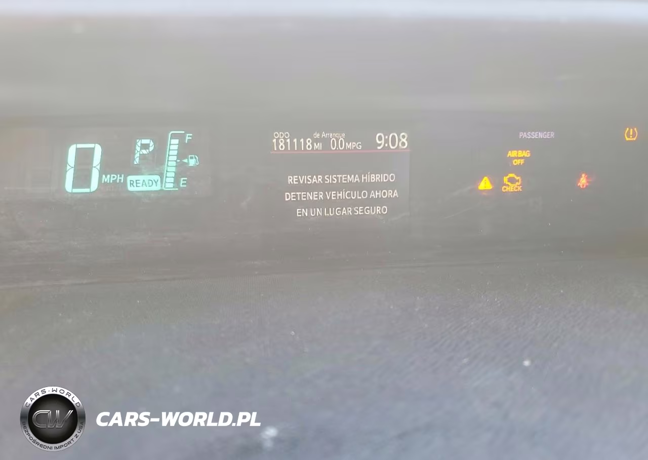 2013 Toyota Prius C Three VIN:JTDKDTB36D1535548 - 9