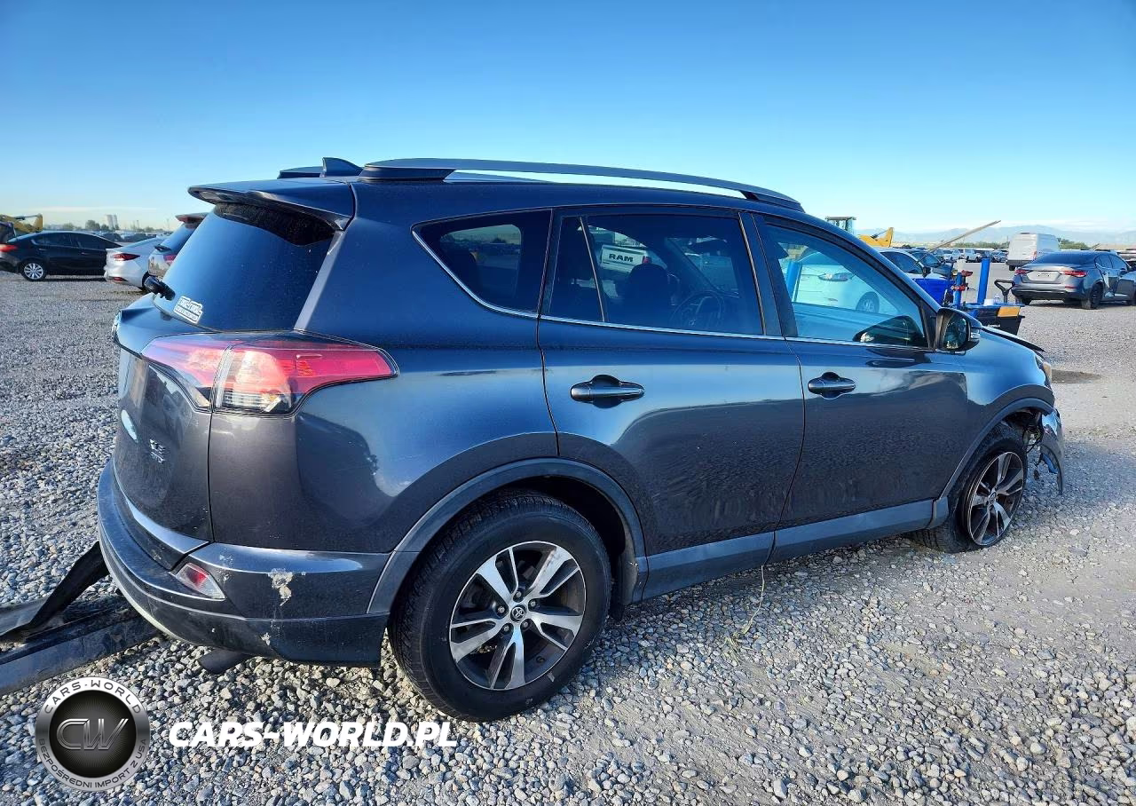 2017 Toyota Rav4 Xle VIN:2T3RFREV0HW589749 - 3