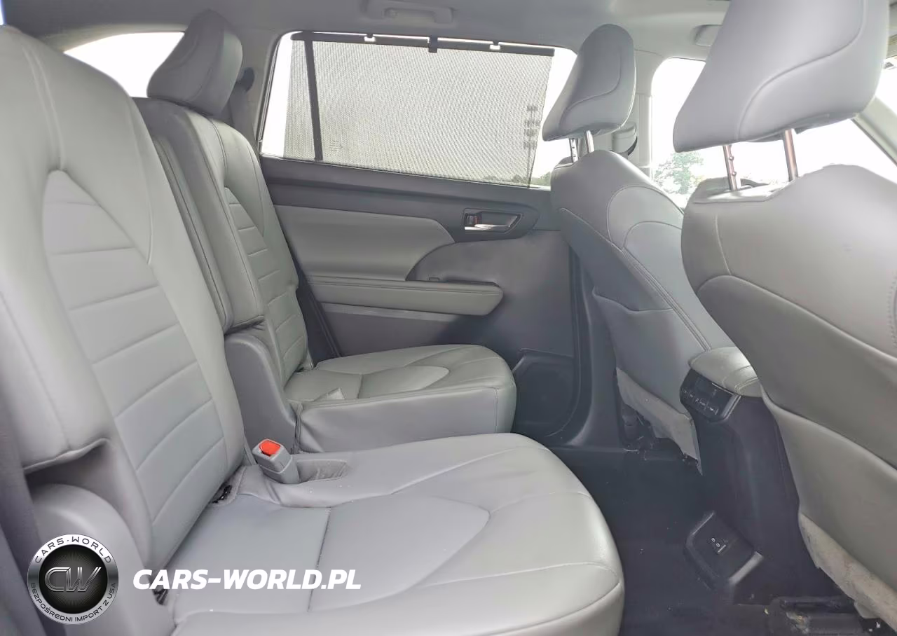 2022 Toyota Highlander Xle VIN:5TDGZRBH6NS165390 - 11