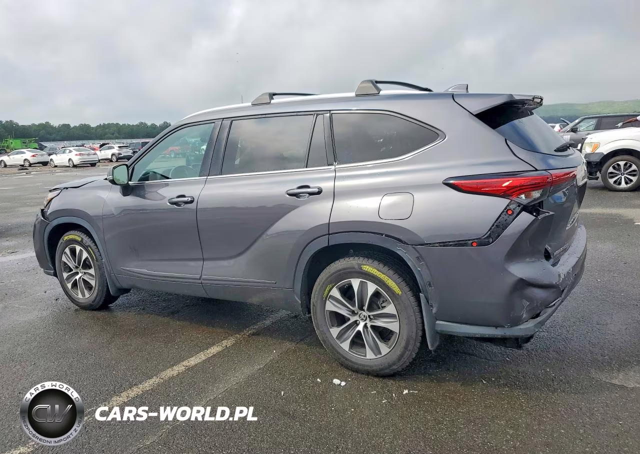 2022 Toyota Highlander Xle VIN:5TDGZRBH6NS165390 - 2