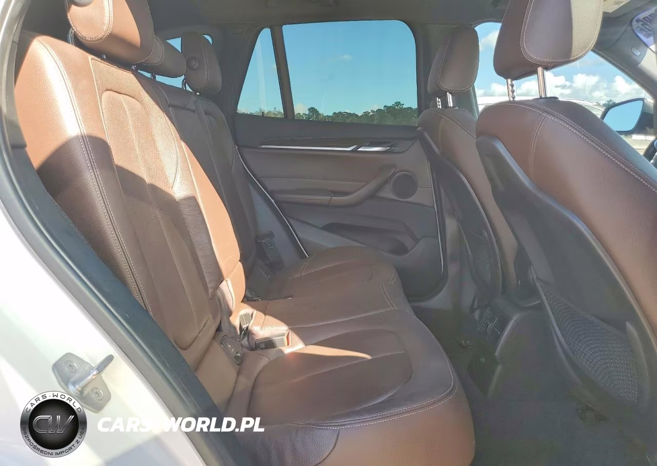 2018 BMW X1 Sdrive28I VIN:WBXHU7C34J5H38853 - 11