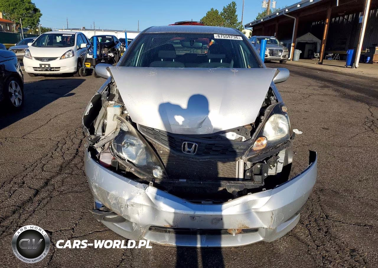2012 Honda Fit Sport VIN:JHMGE8H51CC002680 - 5