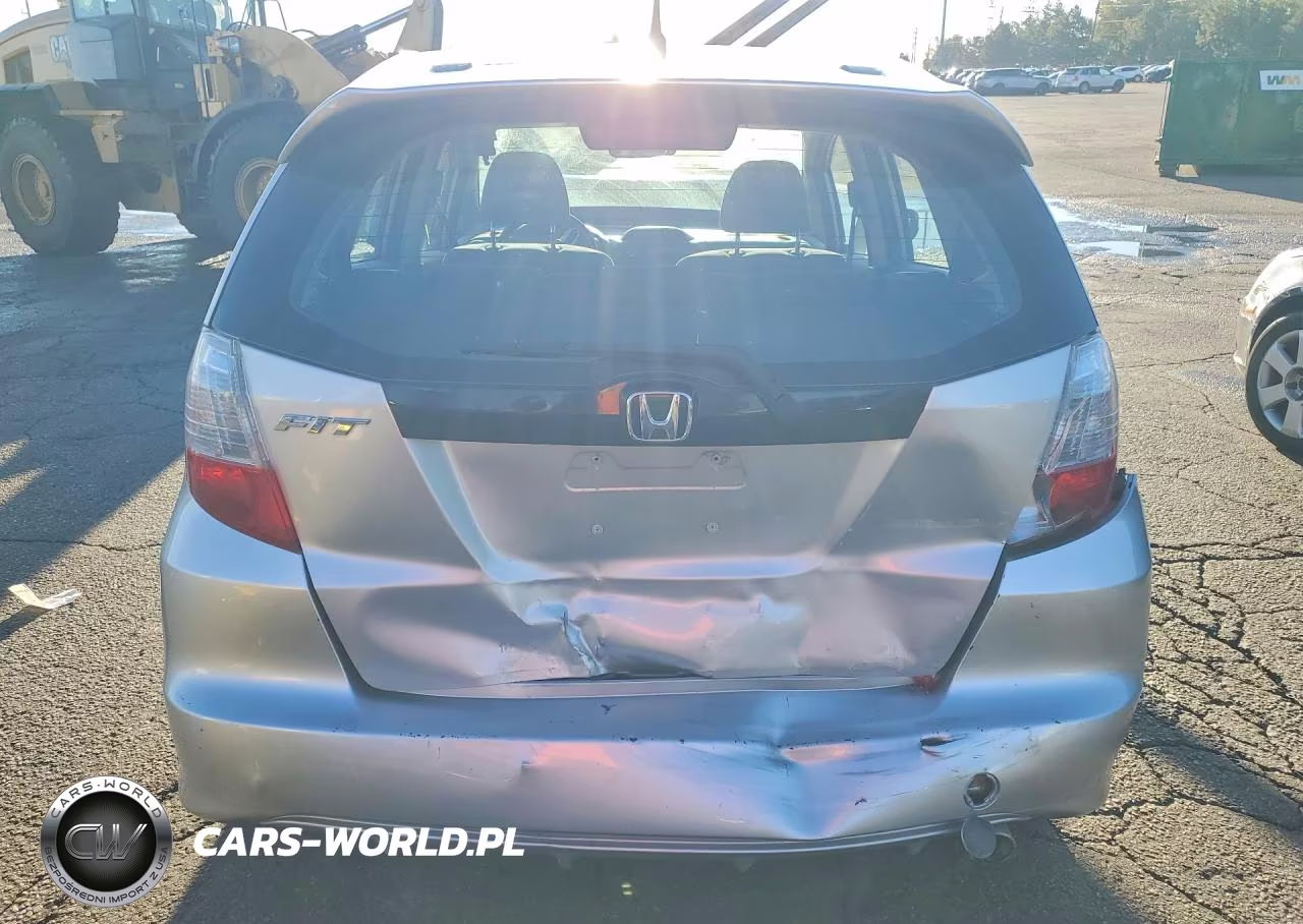 2012 Honda Fit Sport VIN:JHMGE8H51CC002680 - 6