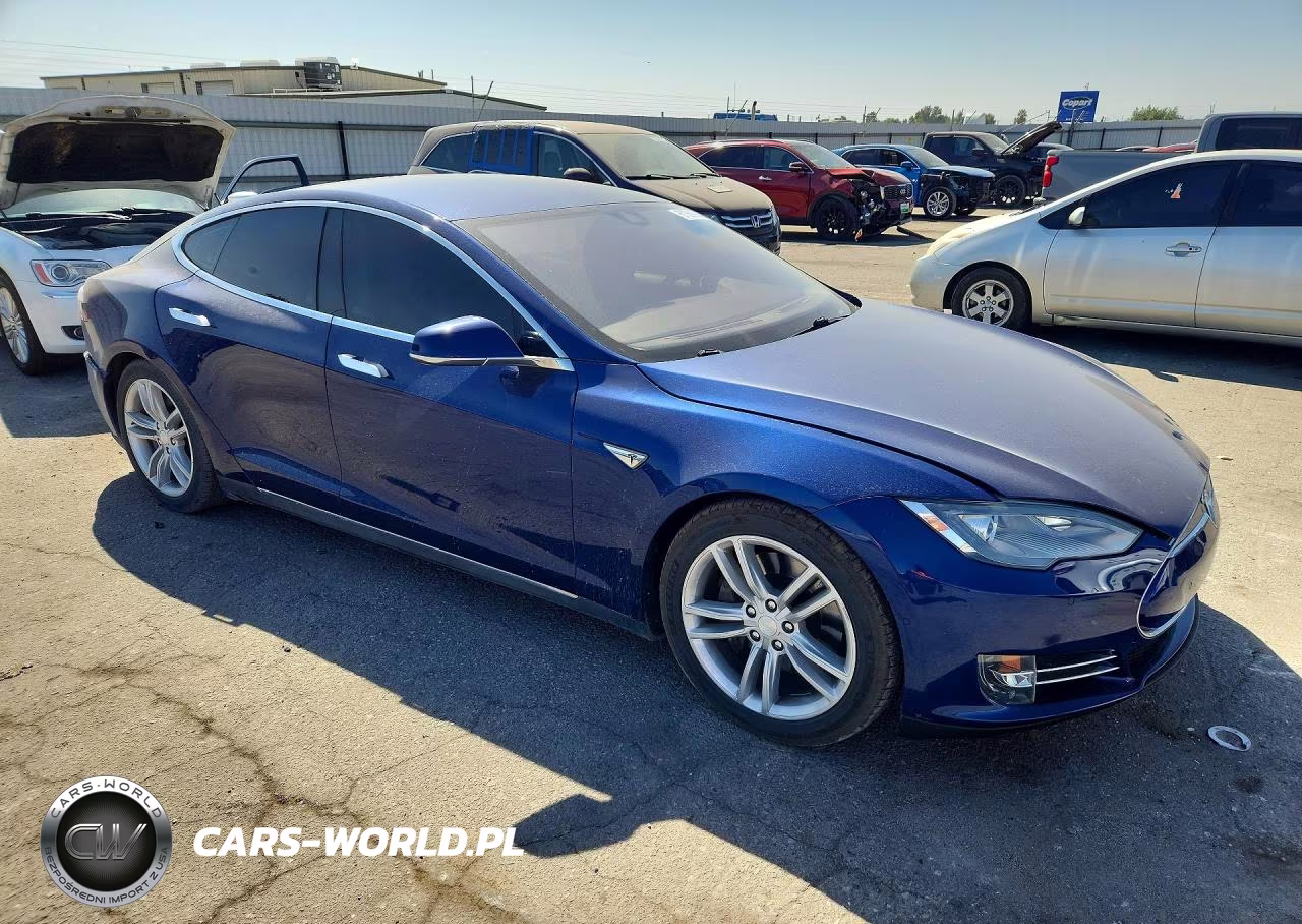 2015 Tesla Model S 85D VIN:5YJSA1H22FF092577 - 4