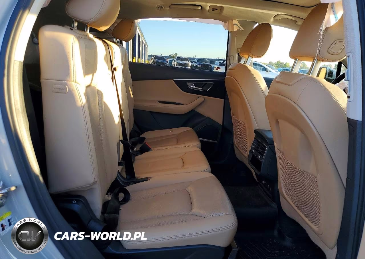 2023 Audi Q7 Premium Plus VIN:WA1LXBF71PD008517 - 11