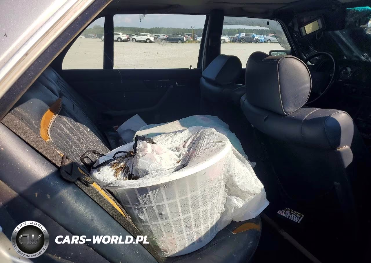 2017 Mercedes-Benz 328 I Auto VIN:WDBCA39D6JA372700 - 10