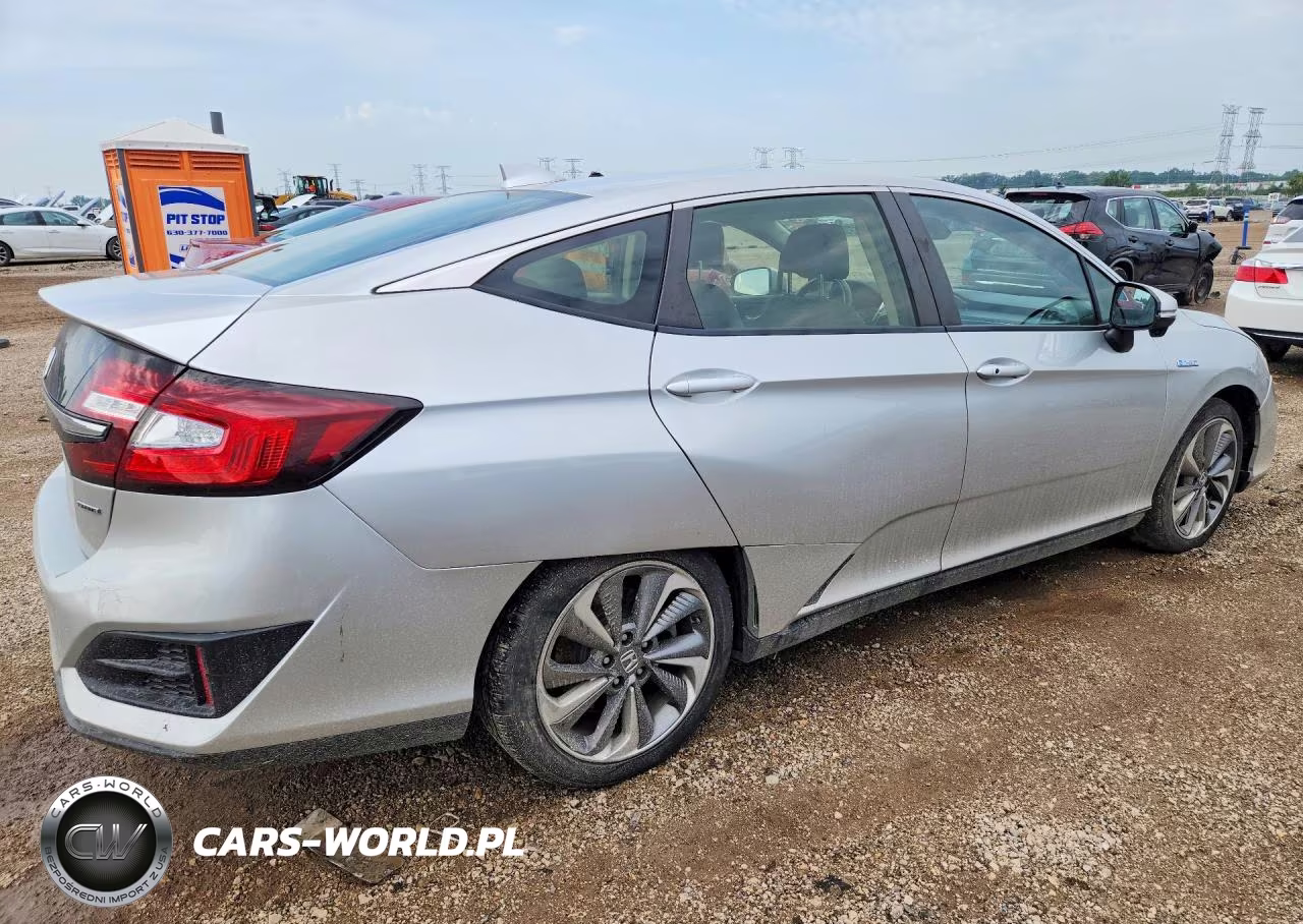 2018 Honda Clarity Touring VIN:JHMZC5F35JC005500 - 3