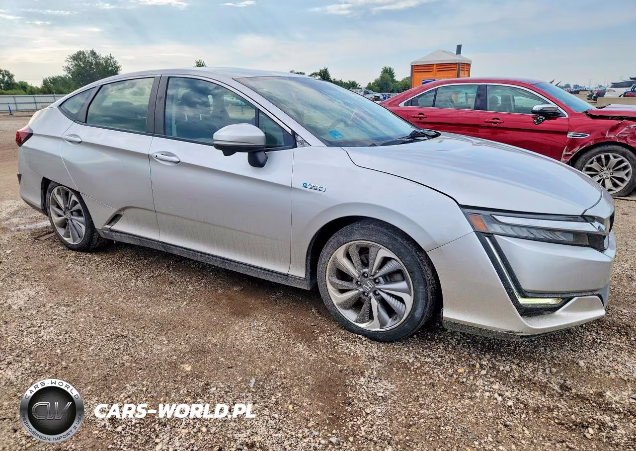 2018 Honda Clarity Touring VIN:JHMZC5F35JC005500 - 4