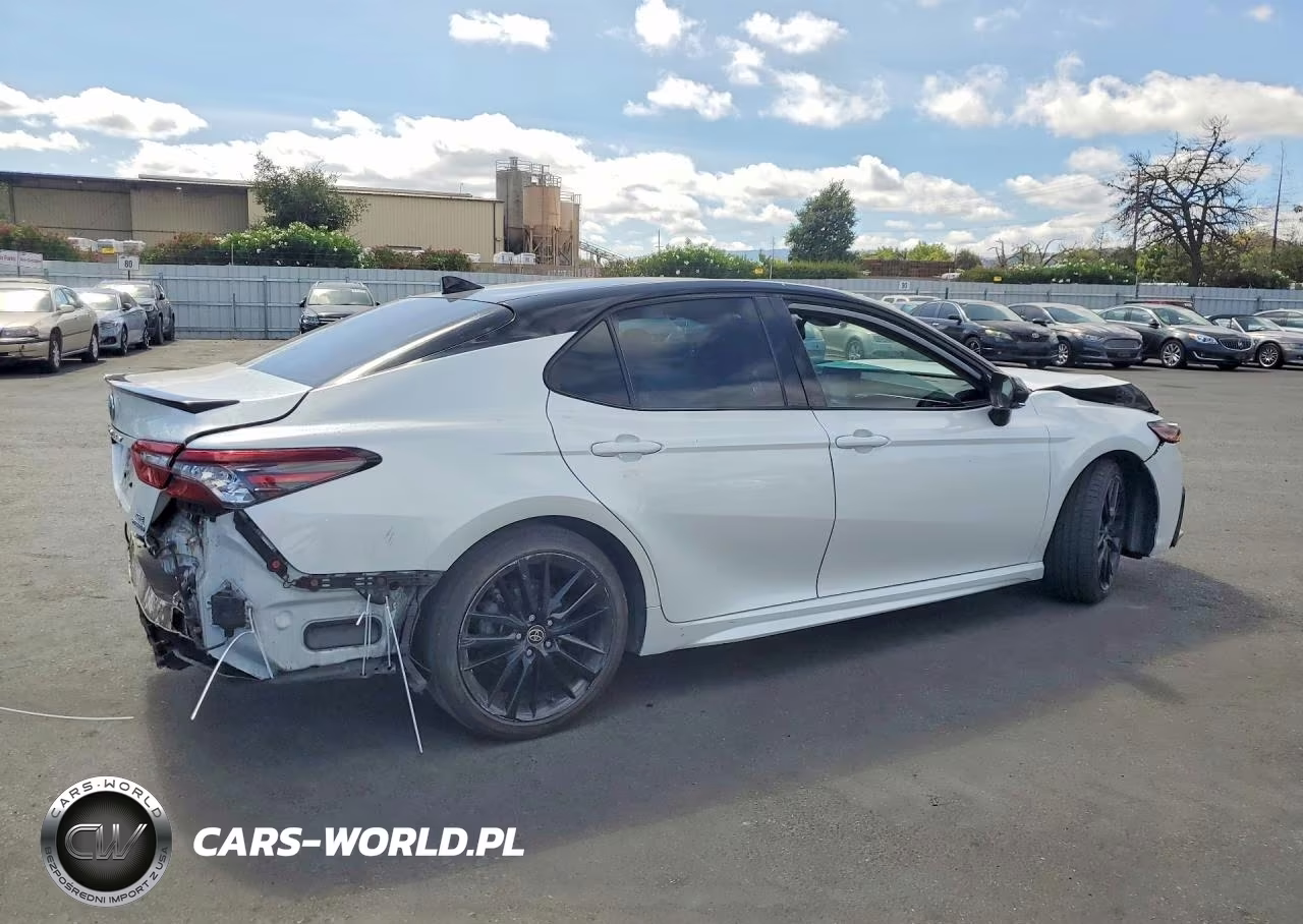 2022 Toyota Camry Xse VIN:4T1K31AK7NU034583 - 3