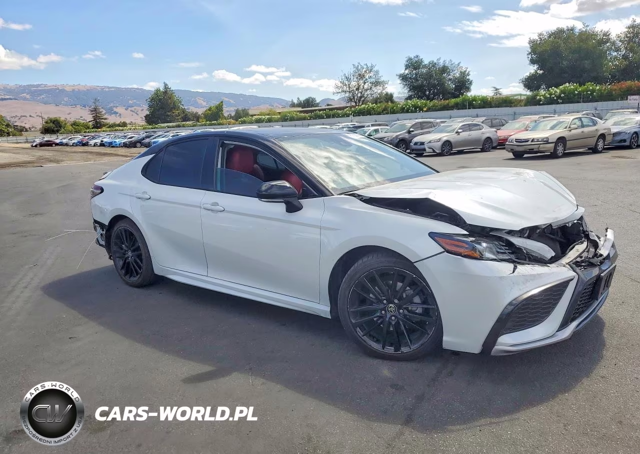2022 Toyota Camry Xse VIN:4T1K31AK7NU034583 - 4