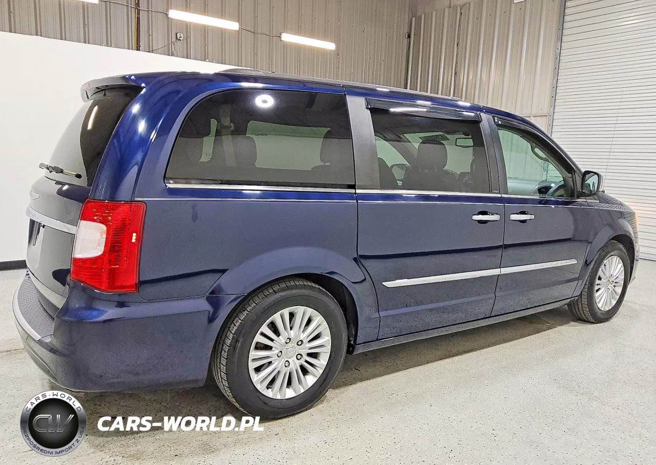2013 Chrysler Town & Country Touring L VIN:2C4RC1CG4DR681319 - 3