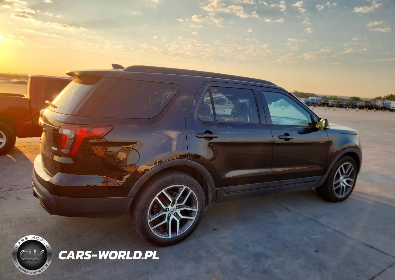 2016 Ford Explorer Sport VIN:1FM5K8GT0GGC68672 - 3
