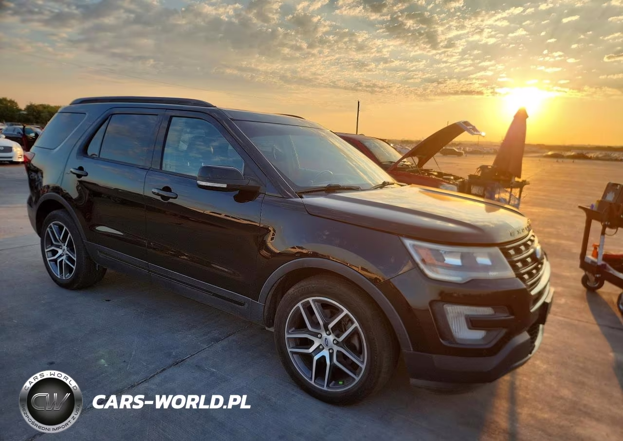 2016 Ford Explorer Sport VIN:1FM5K8GT0GGC68672 - 4