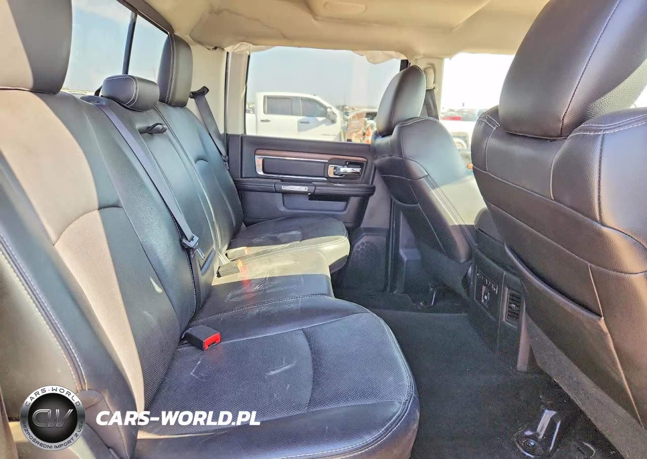 2015 Ram 1500 Laramie VIN:1C6RR7NT0FS759731 - 10