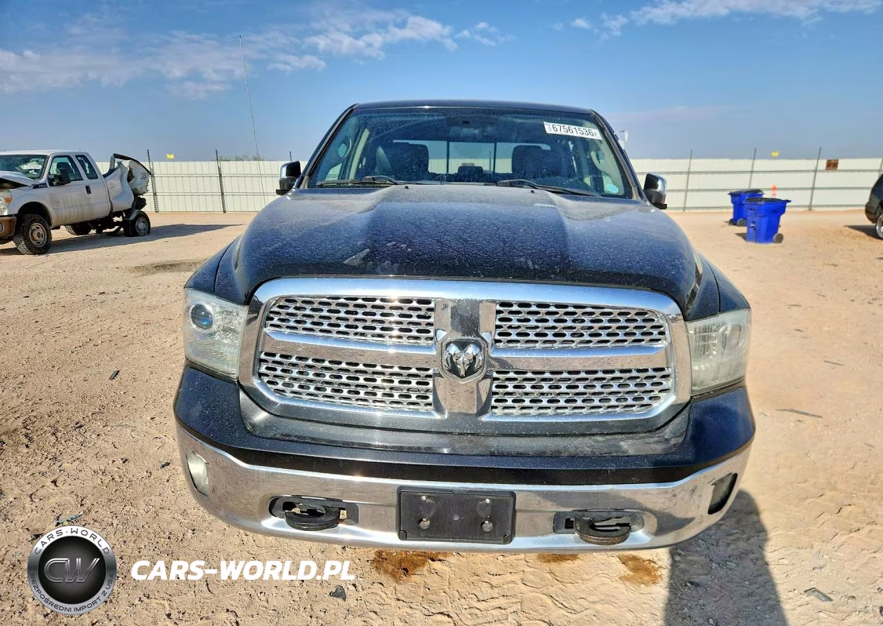 2015 Ram 1500 Laramie VIN:1C6RR7NT0FS759731 - 5