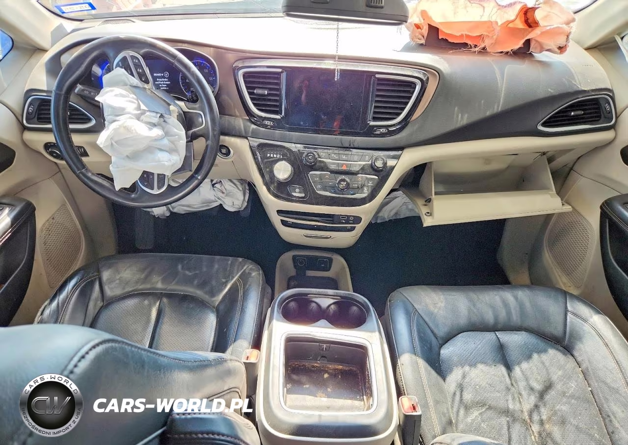2017 Chrysler Pacifica Touring L Plus VIN:2C4RC1EG8HR705656 - 8