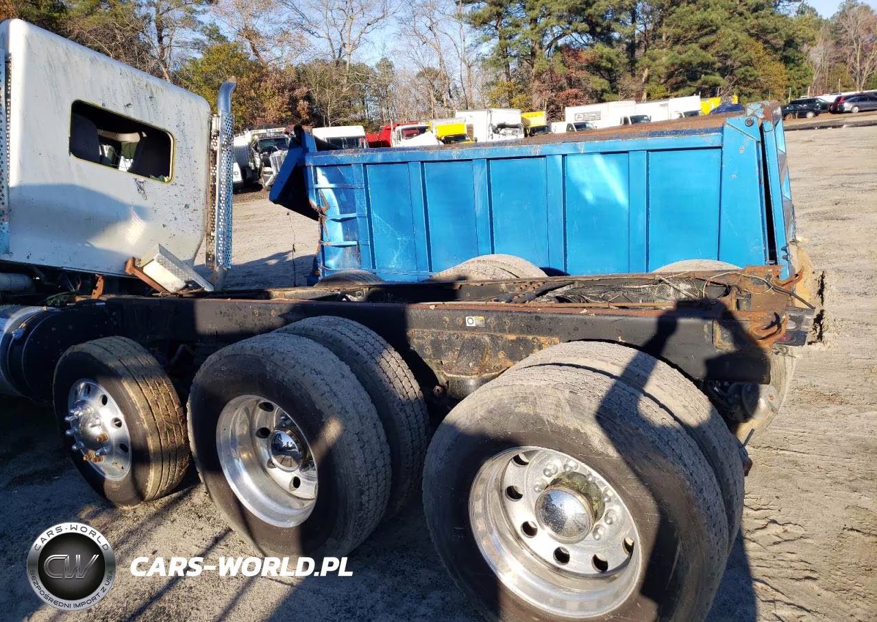2014 Kenworth Construction T800 VIN:1NKDXPEX4EJ415687 - 9