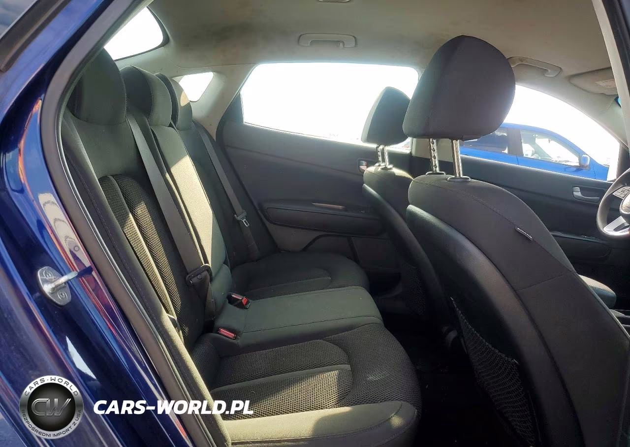 2019 Kia Optima Lx VIN:5XXGT4L31KG294433 - 10