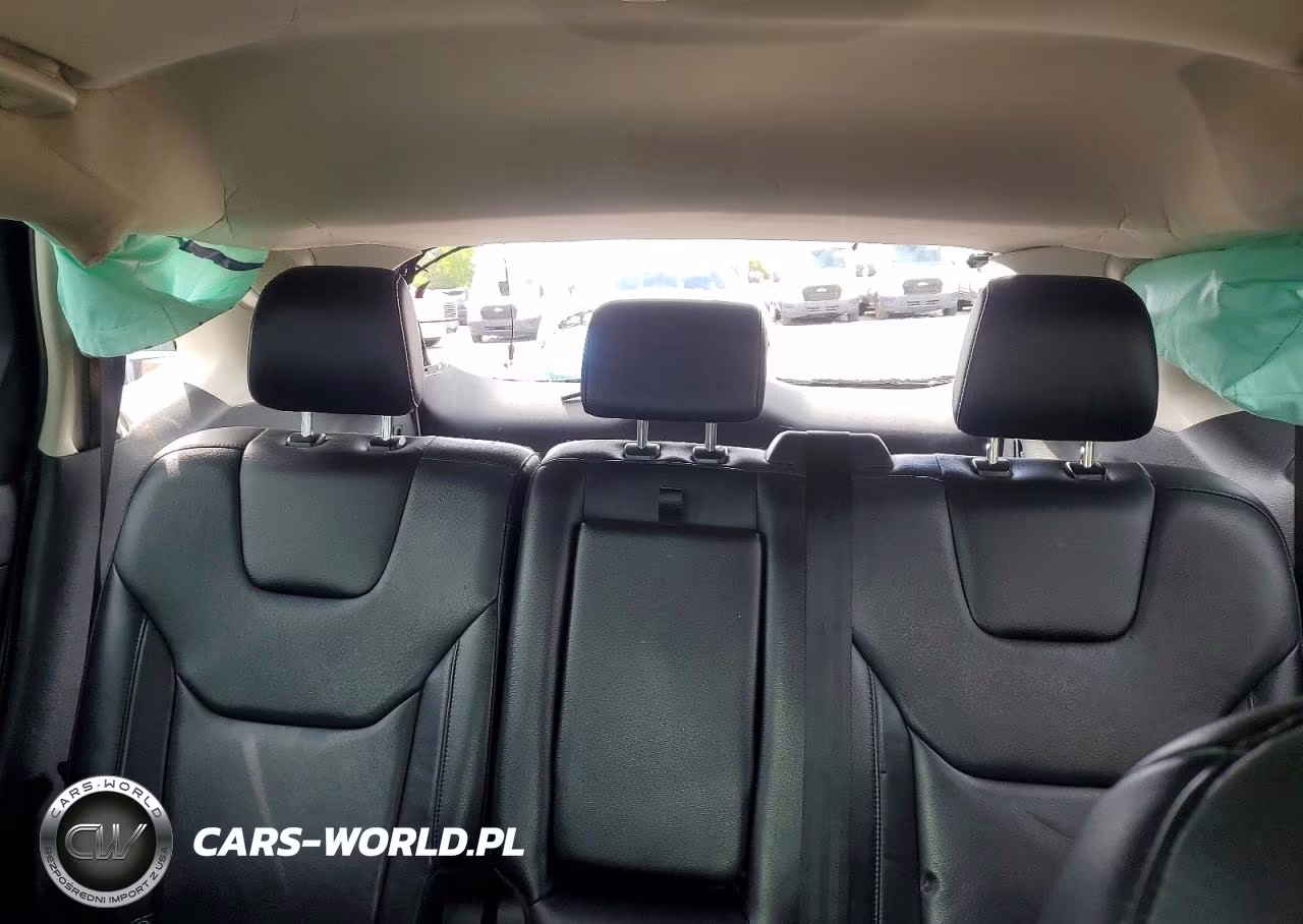 2019 Ford Edge Titanium VIN:2FMPK3K93KBC37343 - 10
