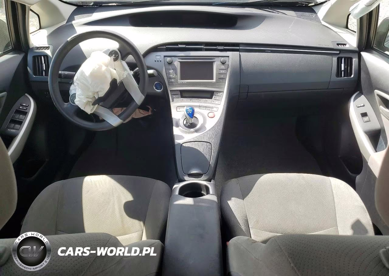 2014 Toyota Prius Three VIN:JTDKN3DU9E1754136 - 8