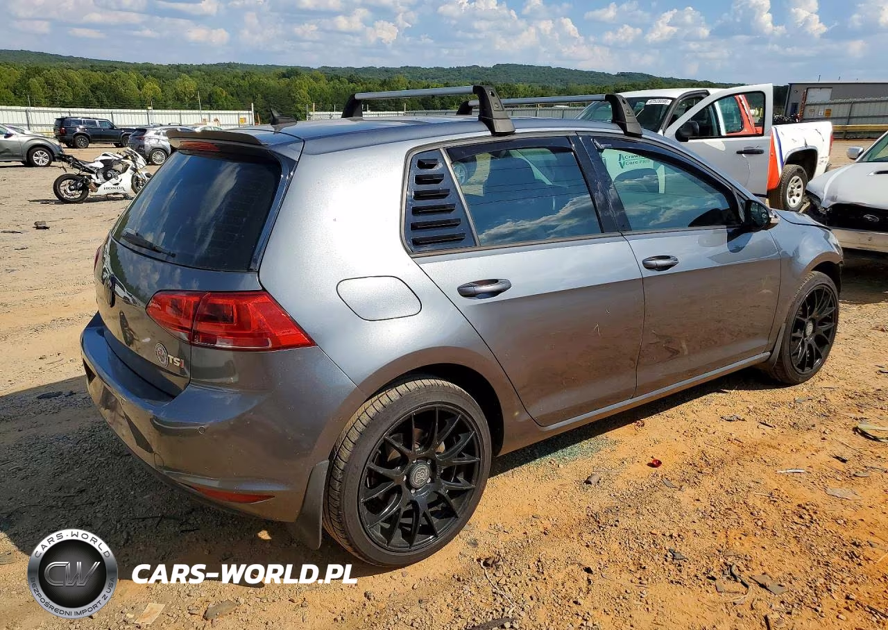 2015 Volkswagen Golf VIN:3VW217AU2FM102578 - 3