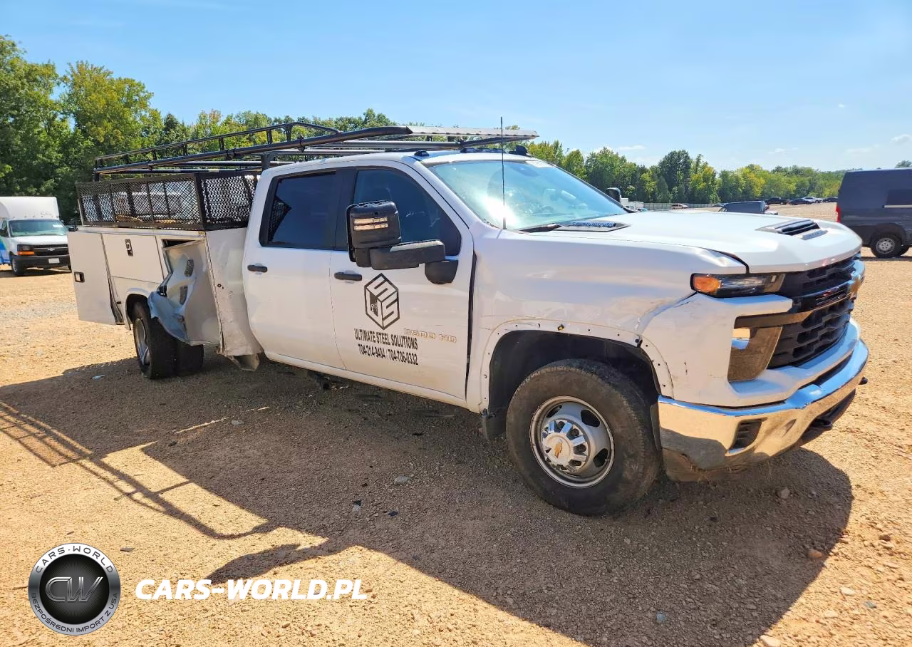 2024 Chevrolet Silverado K3500 VIN:1GB4YSEYXRF453237 - 4