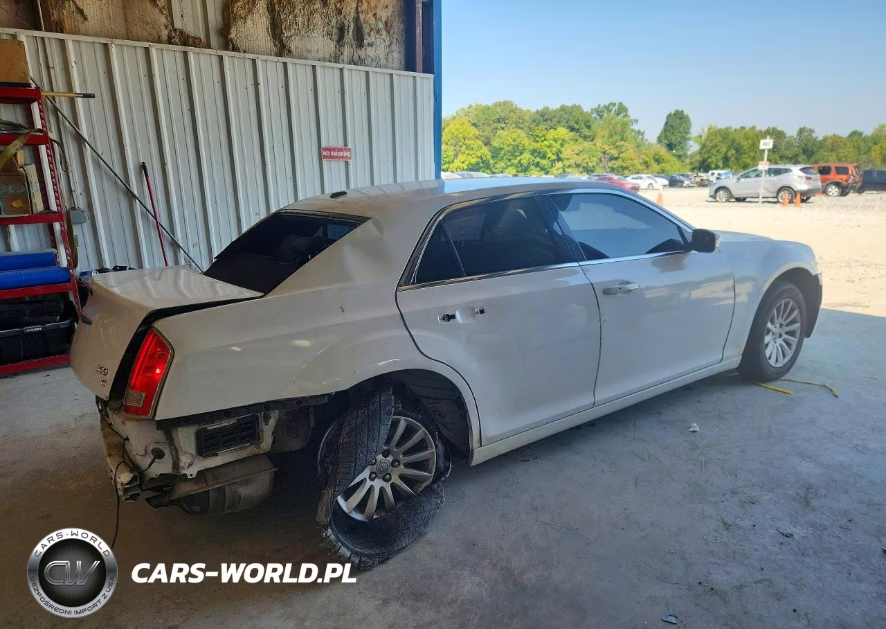 2013 Chrysler 300 VIN:2C3CCAAG1DH644344 - 3
